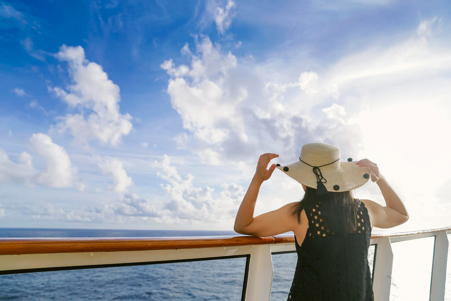 Exclusive private boat charter for groups and celebrations in Lanzarote.